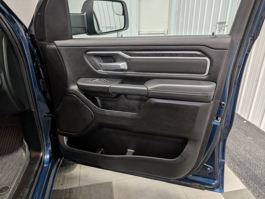 Used 2023 RAM 1500 Big Horn AWD/4WD image 28