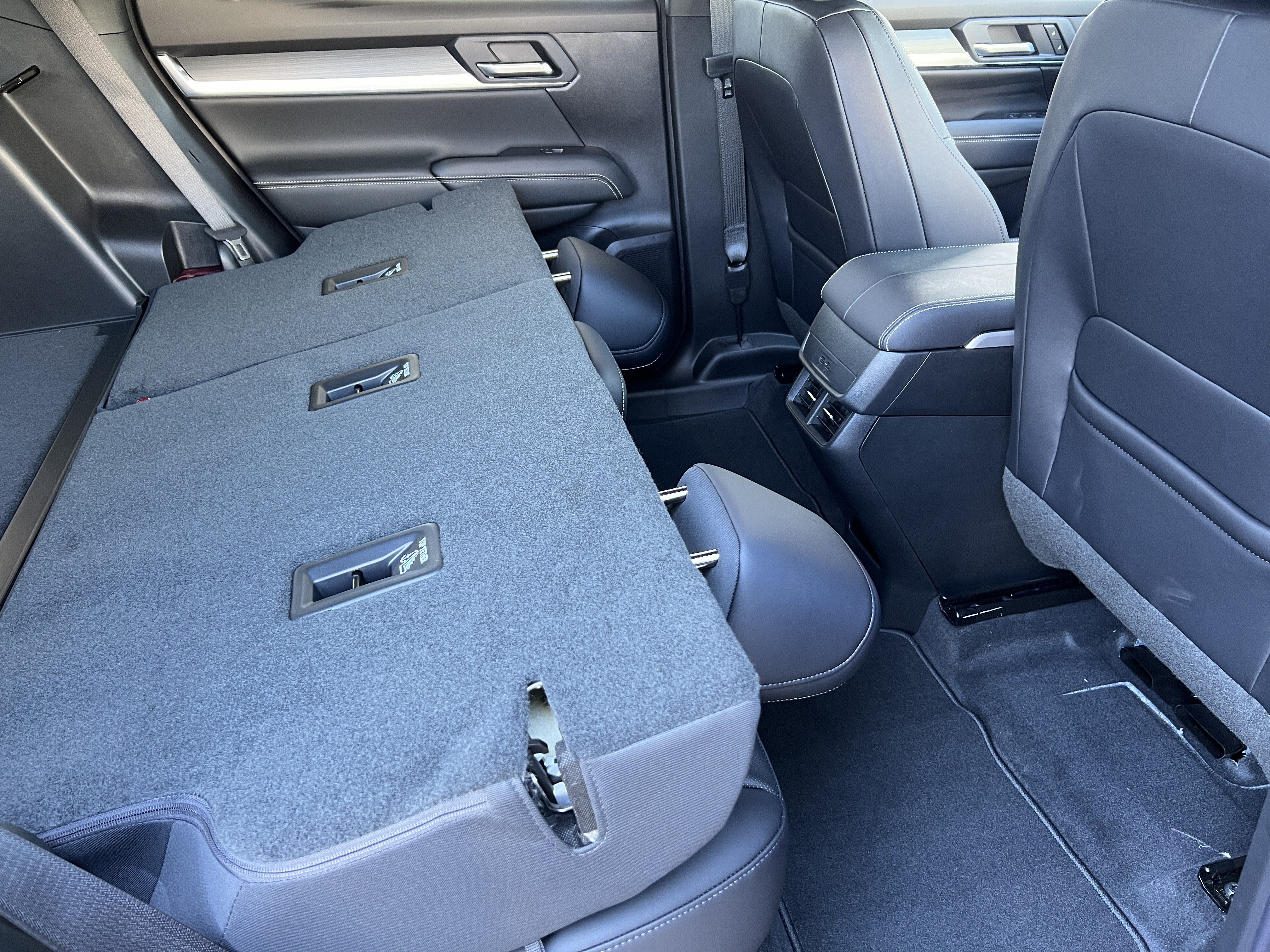 New 2026 GMC Terrain Elevation w/ Elevation Premium Package AWD/4WD image 23