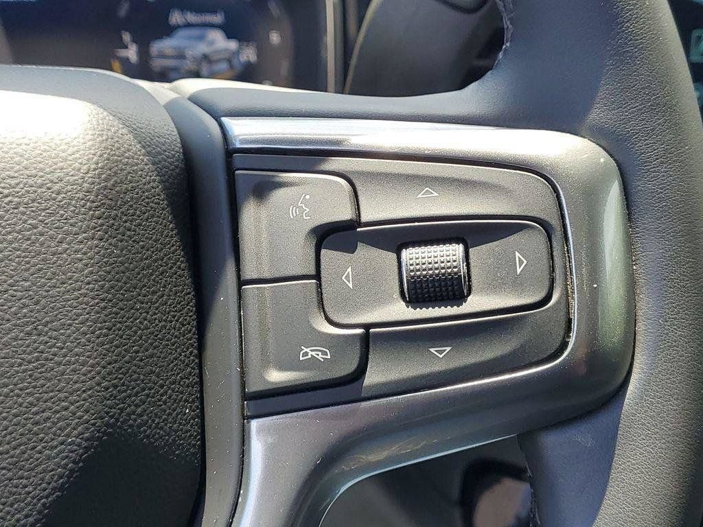 Certified 2024 Chevrolet Silverado 1500 LT AWD/4WD image 10
