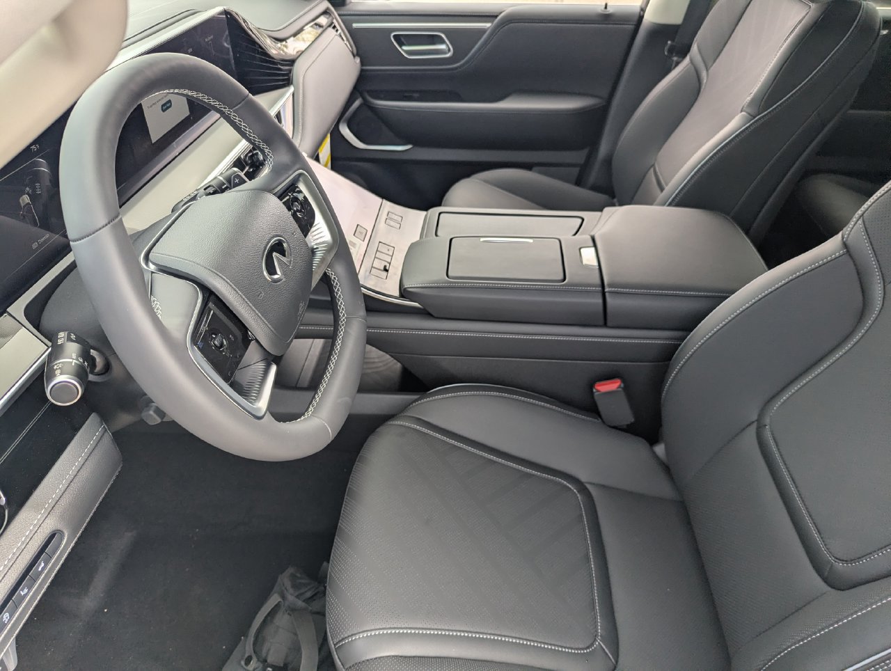 New 2027 INFINITI QX80 Luxe RWD image 12