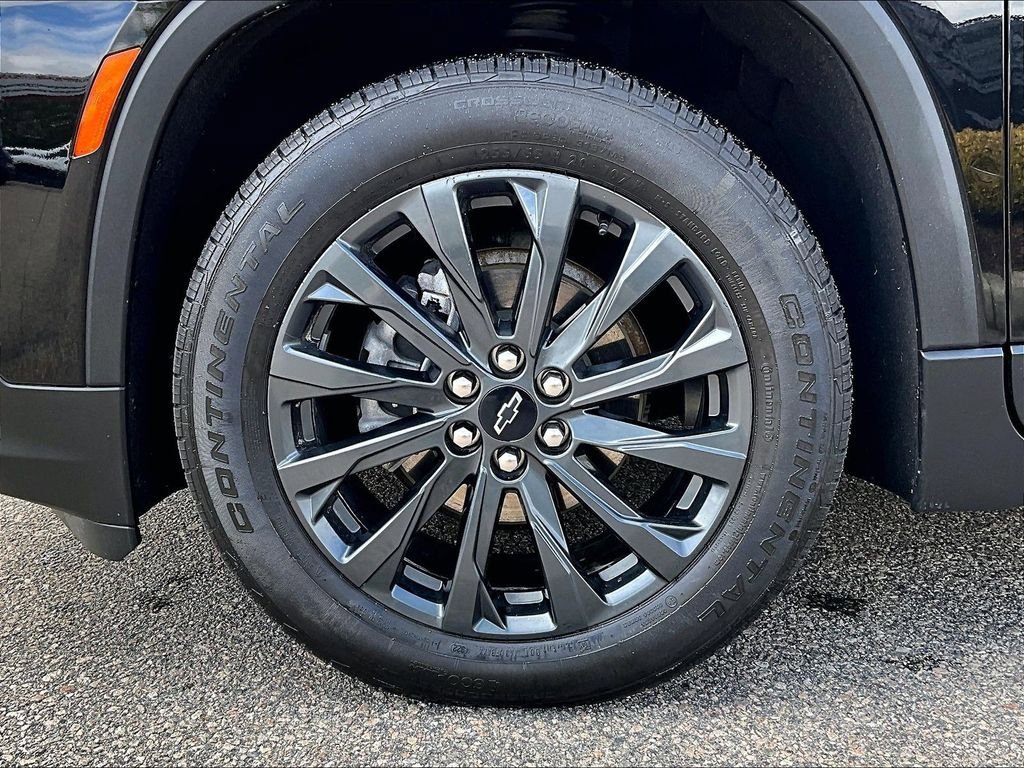 Used 2023 Chevrolet Traverse RS w/ LPO, Floor Liner Package AWD/4WD image 7