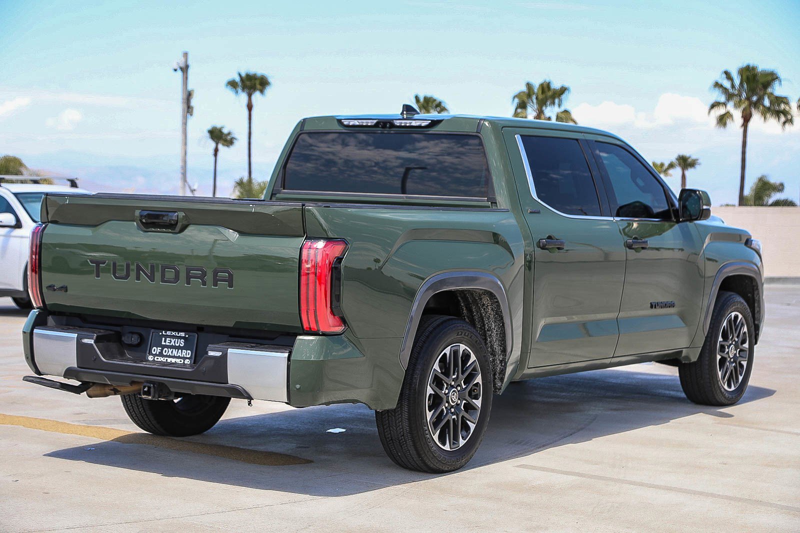 Used 2023 Toyota Tundra Limited AWD/4WD image 7