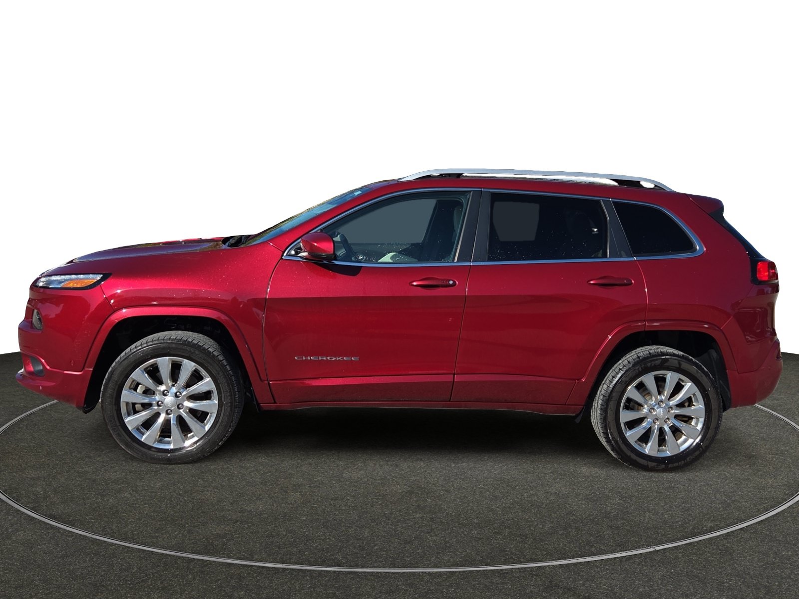 Used 2017 Jeep Cherokee Overland w/ Technology Group AWD/4WD image 2