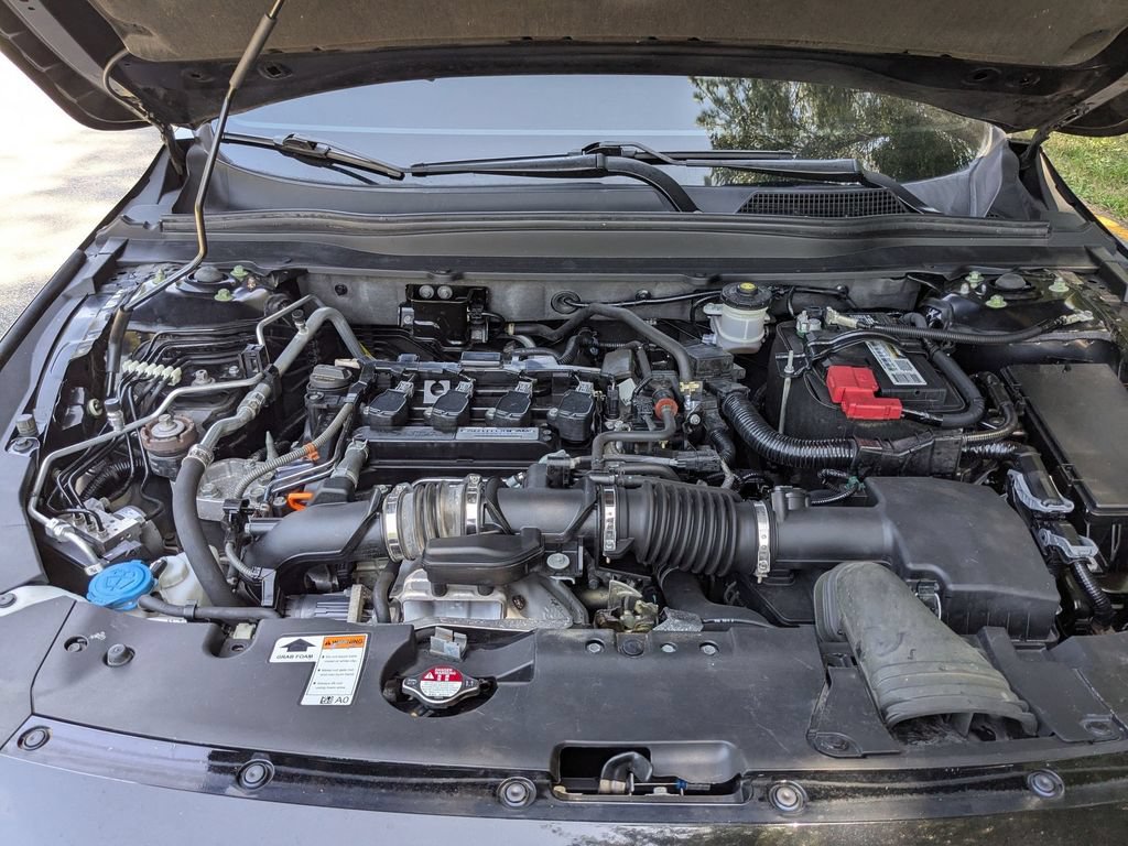 Used 2018 Honda Accord Sport image 32