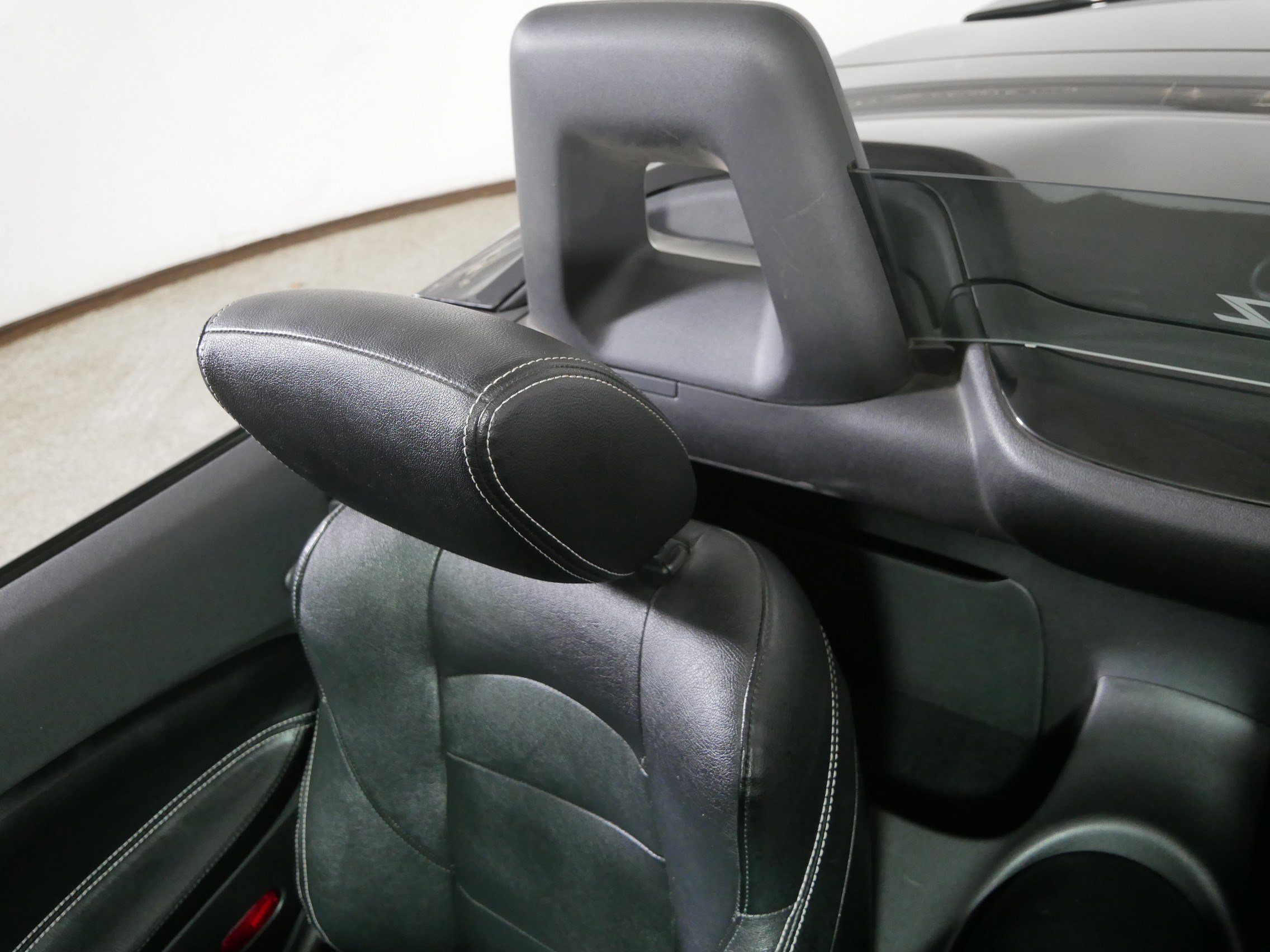 Used 2014 Nissan 370Z Roadster image 12