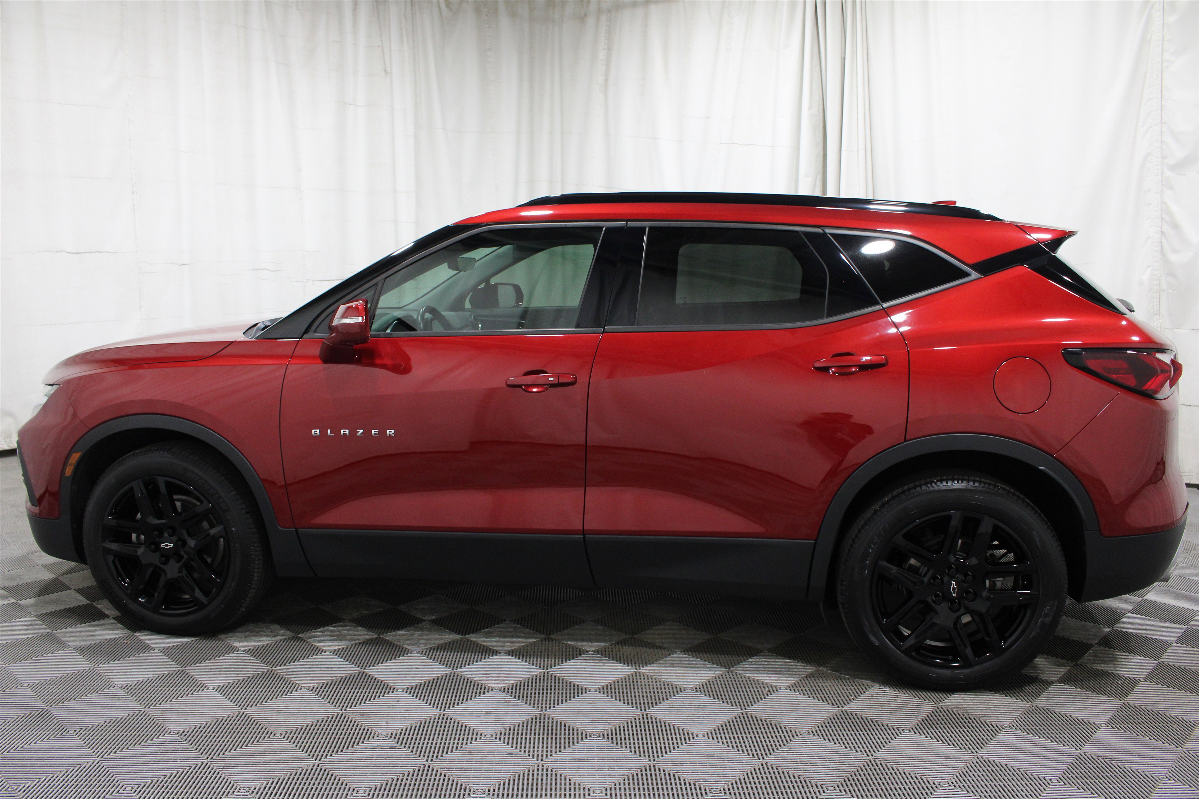 Used 2019 Chevrolet Blazer LT w/ Sun and Wheels Package FWD image 35
