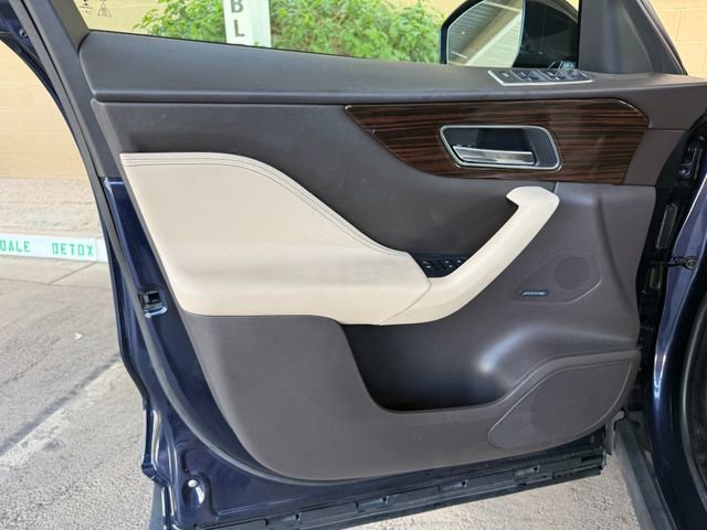 Used 2019 Jaguar F-PACE Prestige image 34