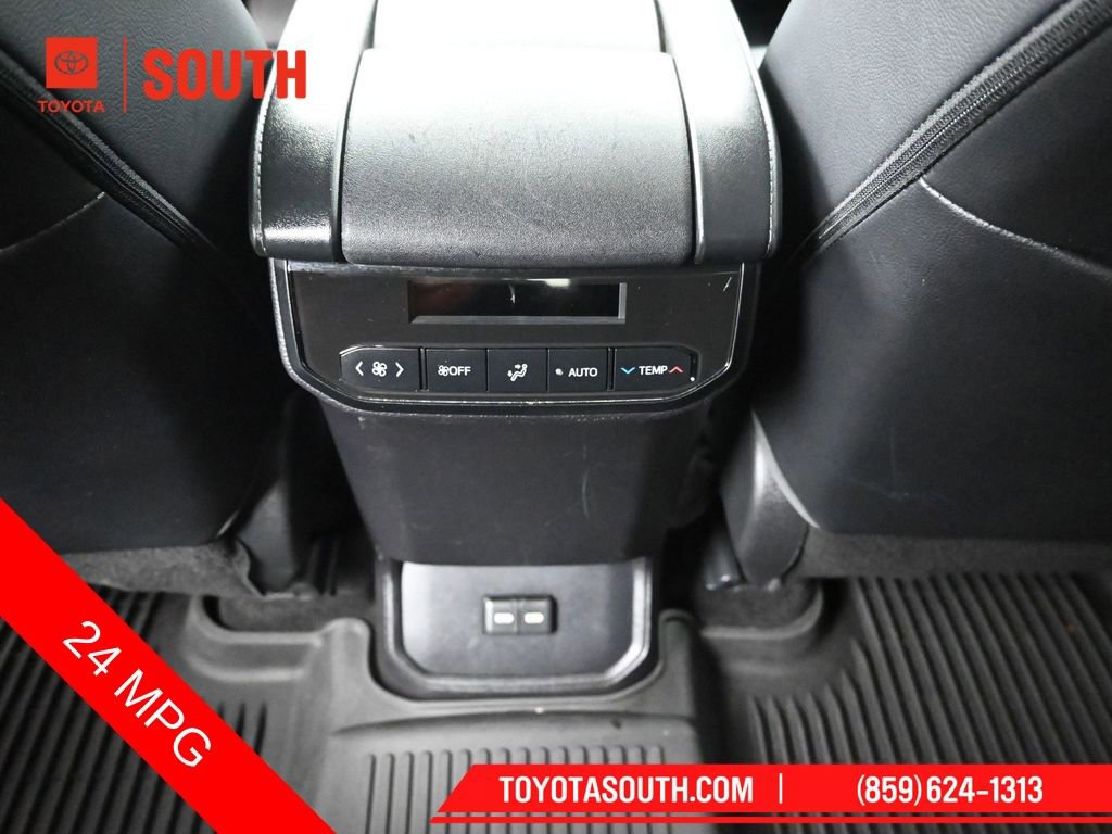 Used 2023 Toyota Highlander XSE image 27