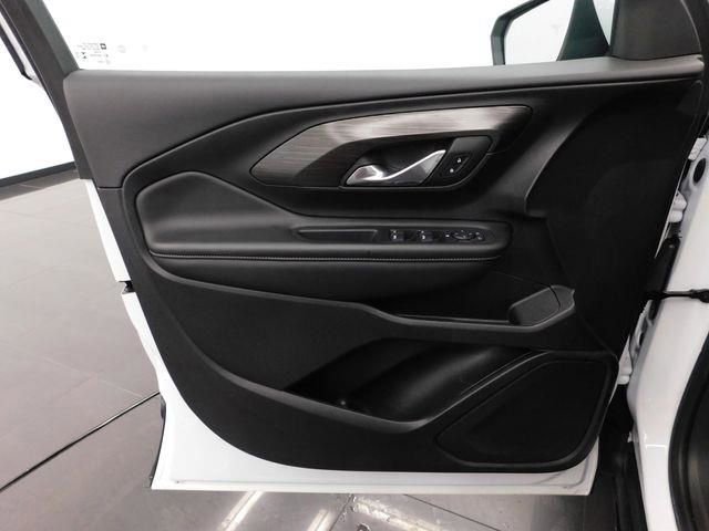 Used 2024 GMC Terrain SLE image 16