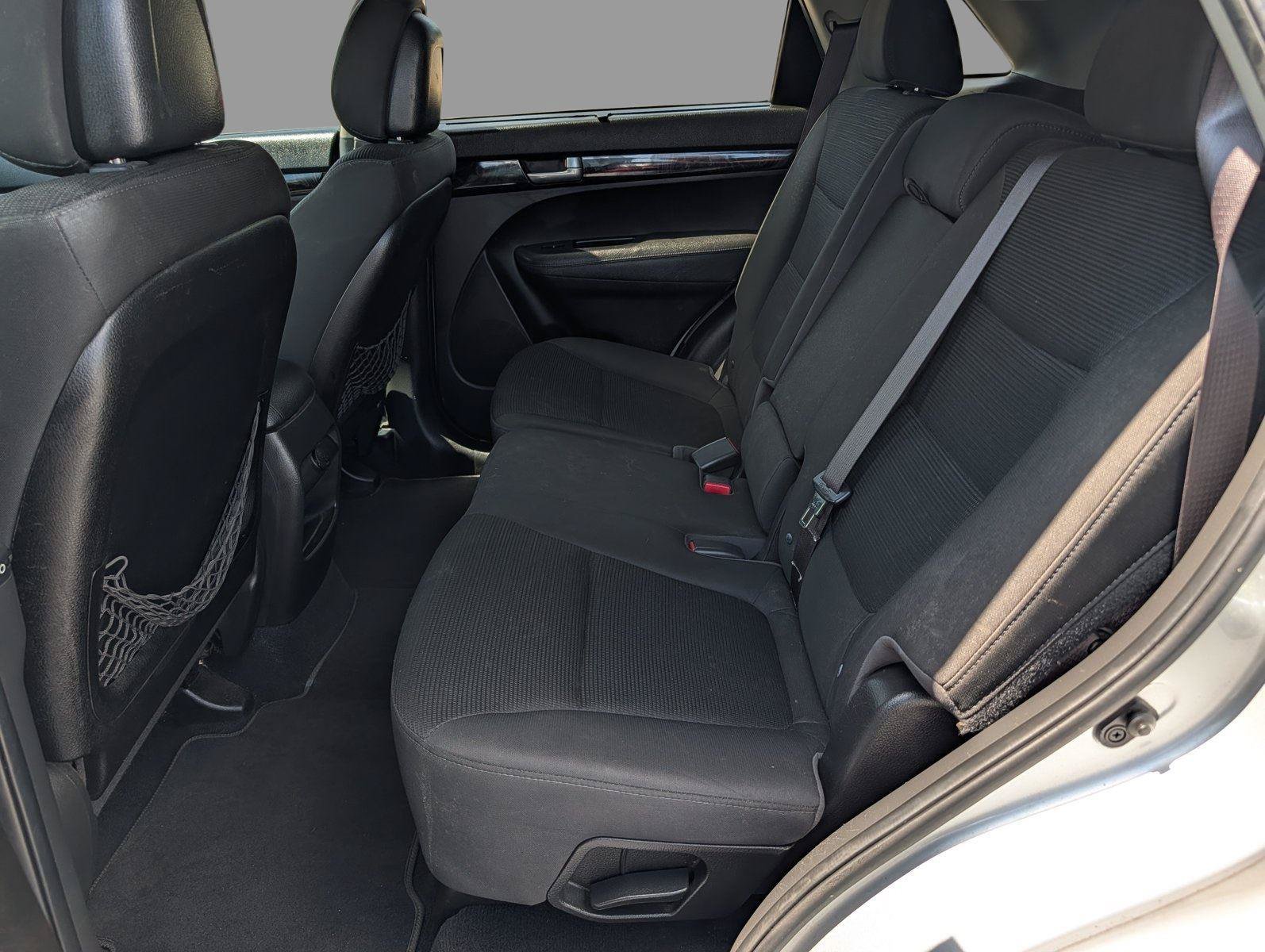 Used 2014 Kia Sorento LX FWD image 30