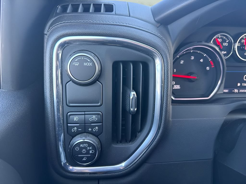 Used 2023 Chevrolet Silverado 2500 LT w/ Convenience Package RWD image 13