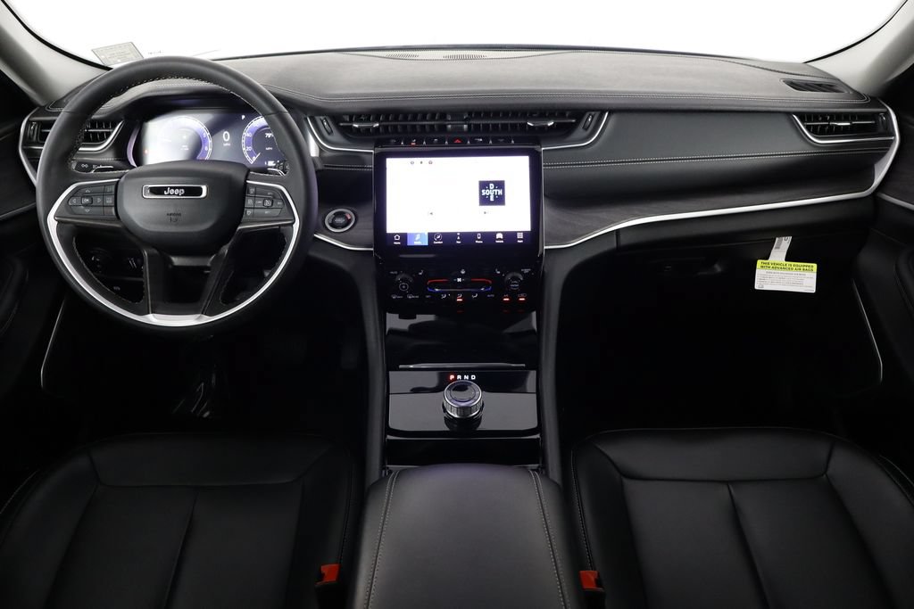 Used 2023 Jeep Grand Cherokee Limited RWD image 13