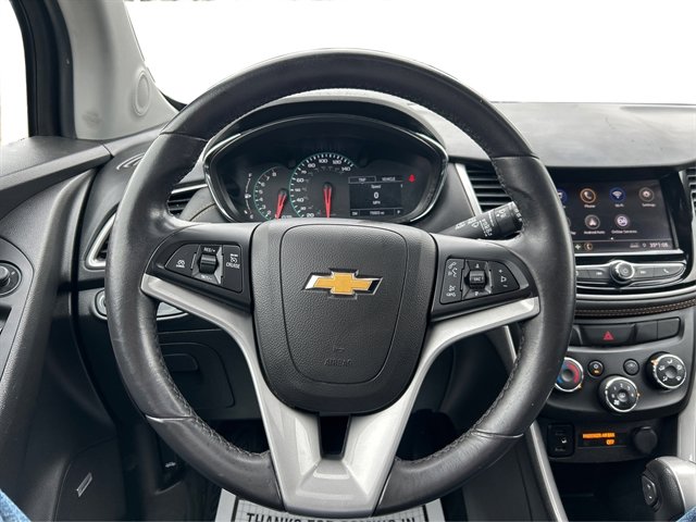 Used 2020 Chevrolet Trax LT w/ Sun & Sound Package image 26