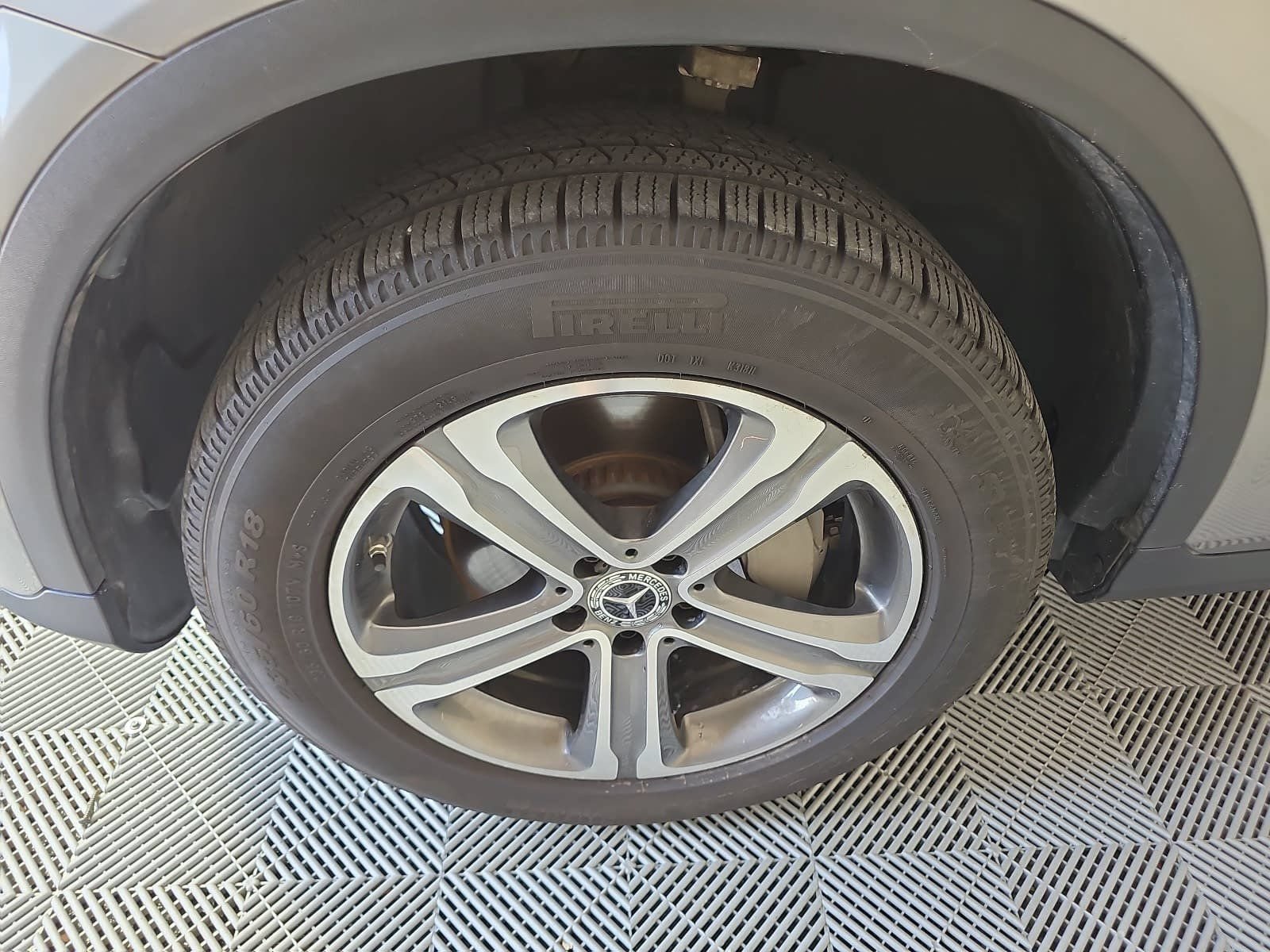 Used 2019 Mercedes-Benz GLC 300 w/ Premium Package image 10