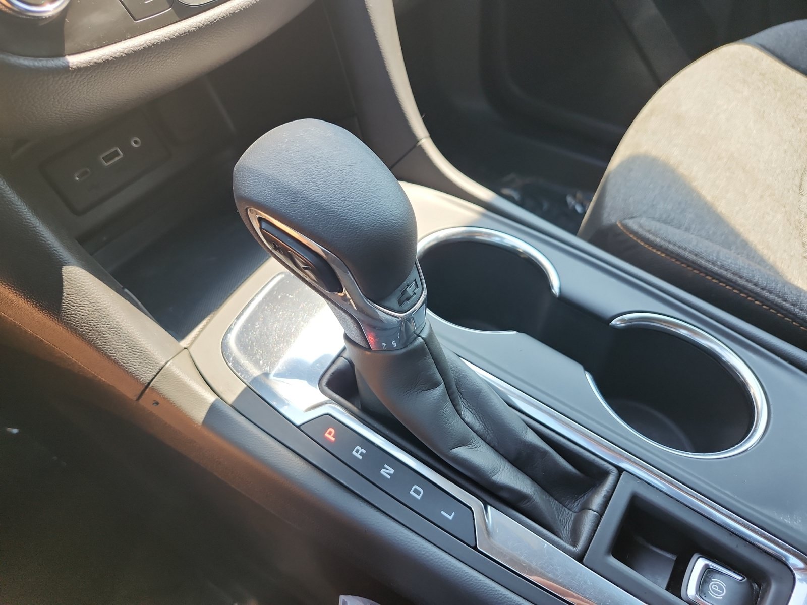 Used 2023 Chevrolet Equinox LT FWD image 19