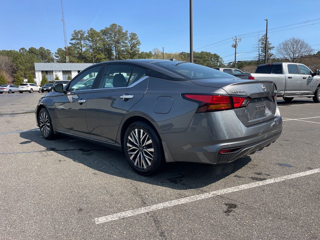 Certified 2025 Nissan Altima 2.5 SV image 7