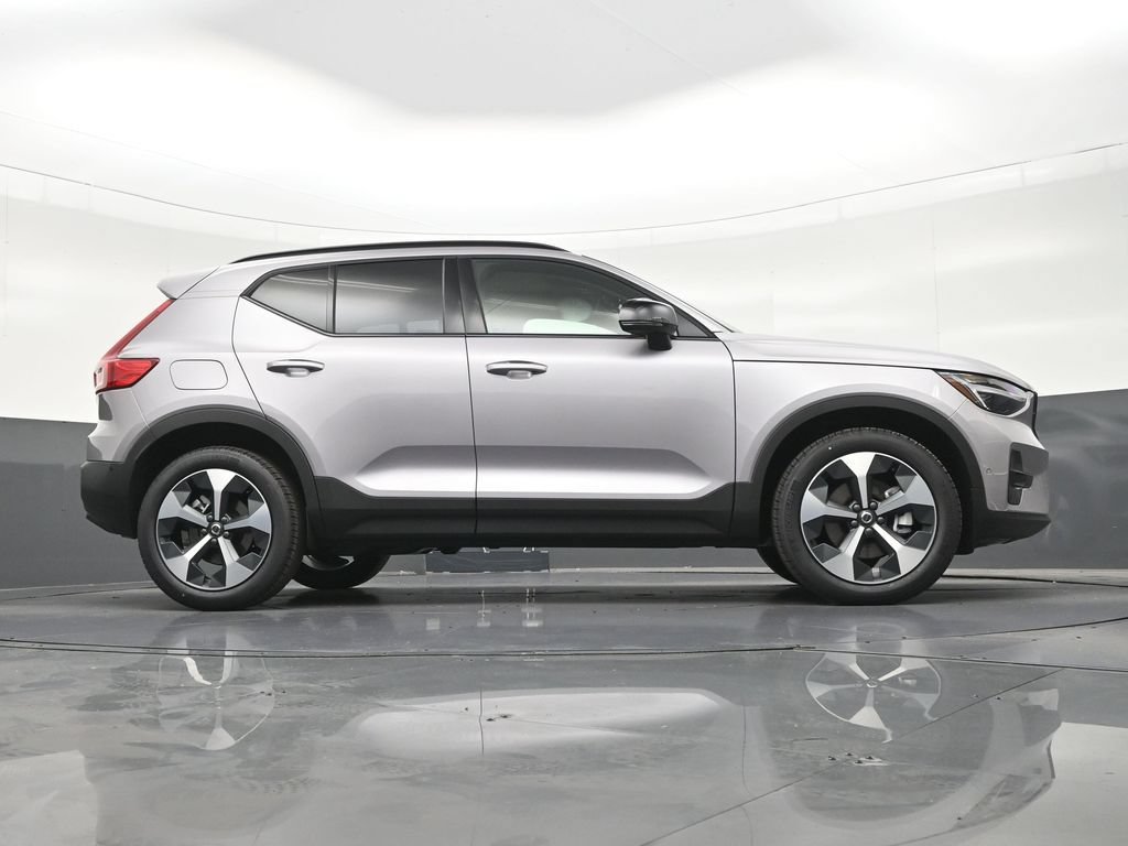 New 2026 Volvo XC40 B5 Plus w/ Protection Package Premier AWD/4WD image 26