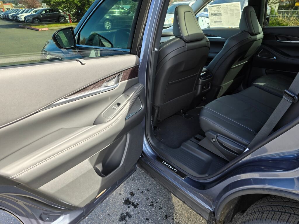 New 2025 INFINITI QX60 Sensory w/ Vision Package image 15