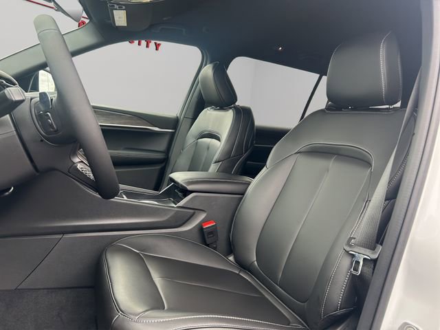 New 2026 Jeep Grand Cherokee L Limited AWD/4WD image 9