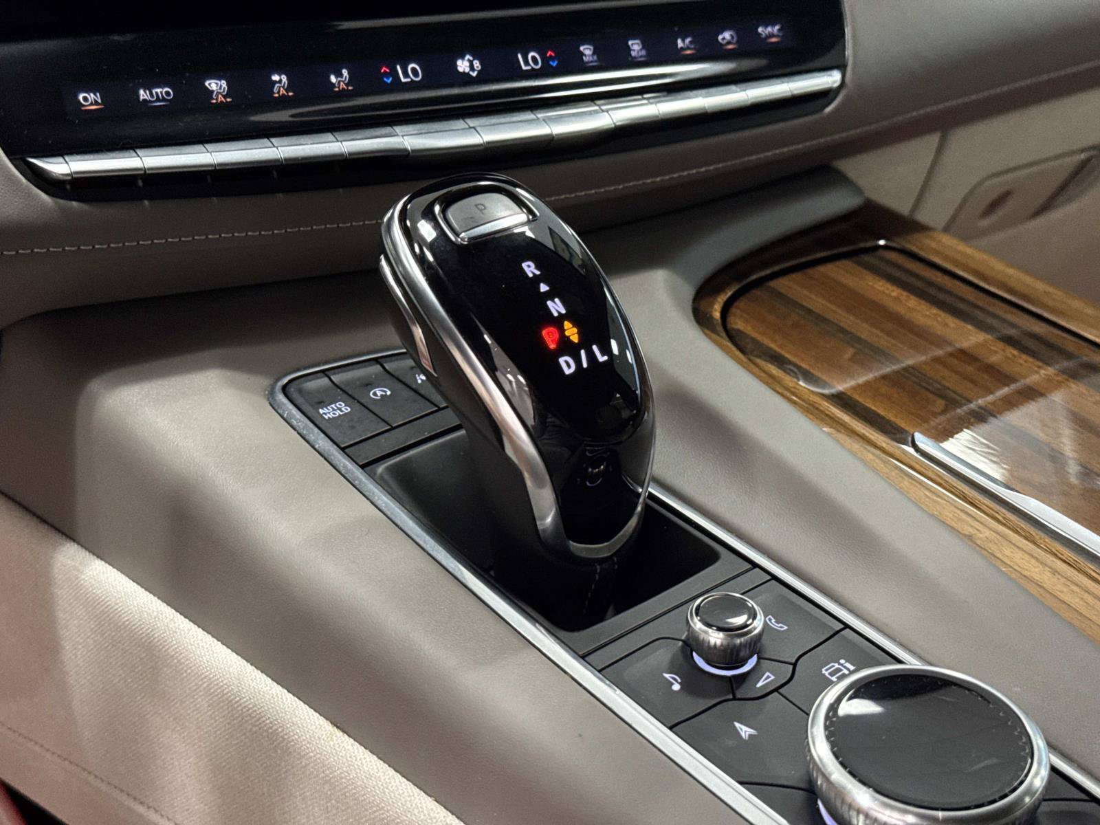 Used 2024 Cadillac Escalade Sport Platinum AWD/4WD image 19