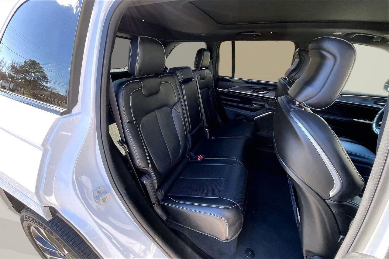 Certified 2023 Jeep Grand Cherokee Overland w/ Luxury Tech Group IV image 26