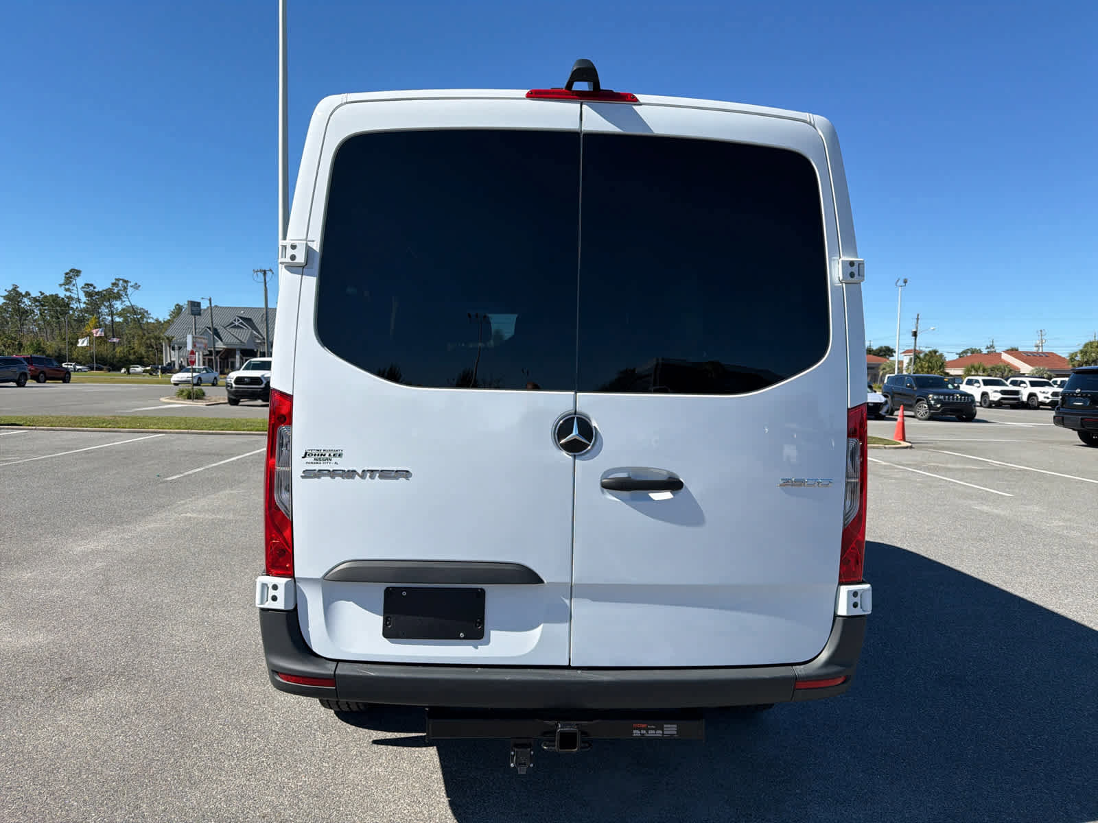 Used 2025 Mercedes-Benz Sprinter 2500 image 4