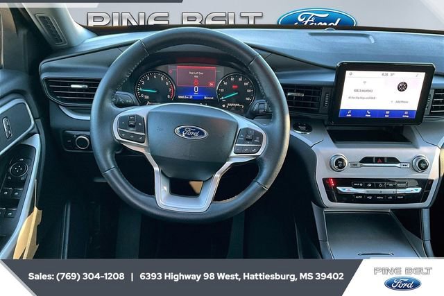 Used 2023 Ford Explorer XLT image 5