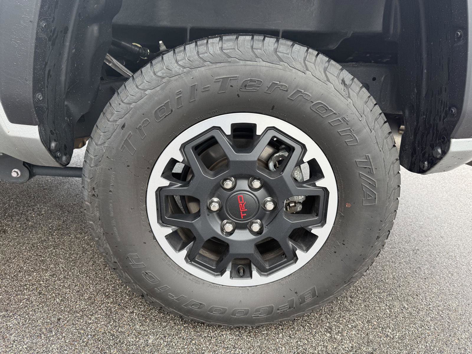 Used 2025 Toyota Tacoma TRD Off-Road AWD/4WD image 16
