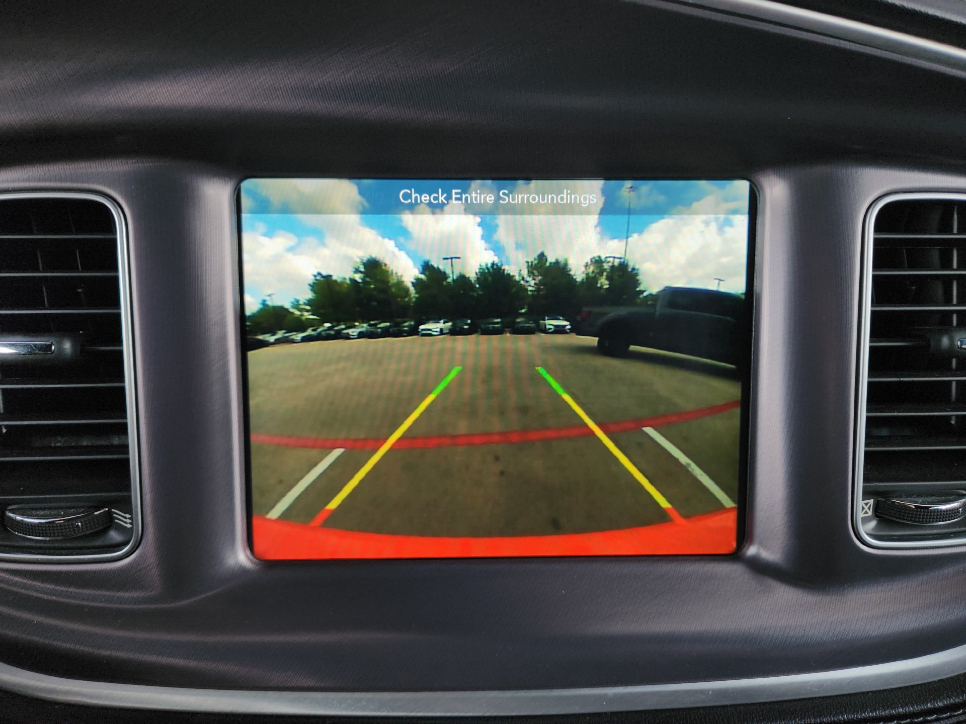 Used 2019 Dodge Charger Scat Pack w/ Technology Group RWD image 18