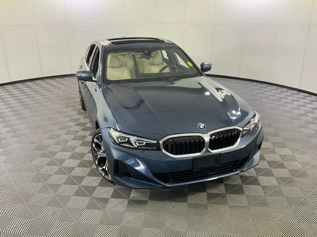 Certified 2025 BMW 330i xDrive Sedan w/ M Sport Package AWD/4WD image 37