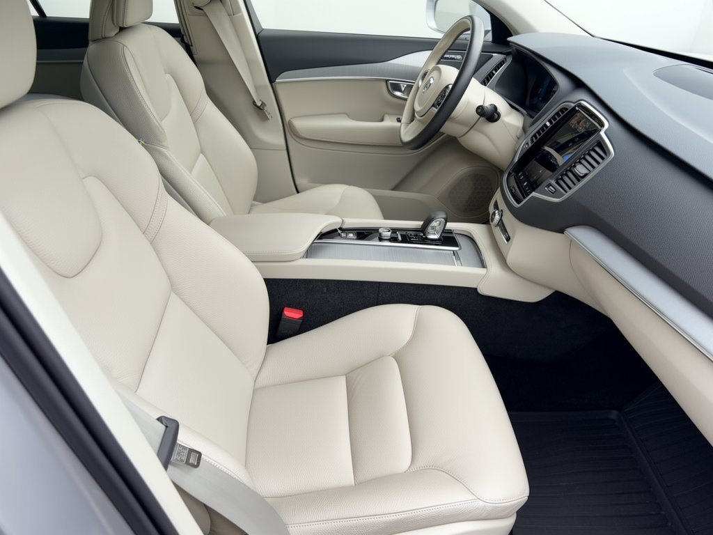 Used 2024 Volvo XC90 B5 Core w/ Protection Package Premier AWD/4WD image 30