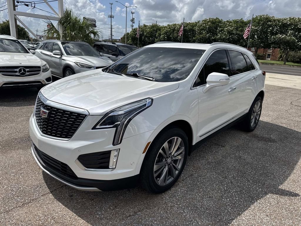 Used 2021 Cadillac XT5 Premium Luxury FWD image 3