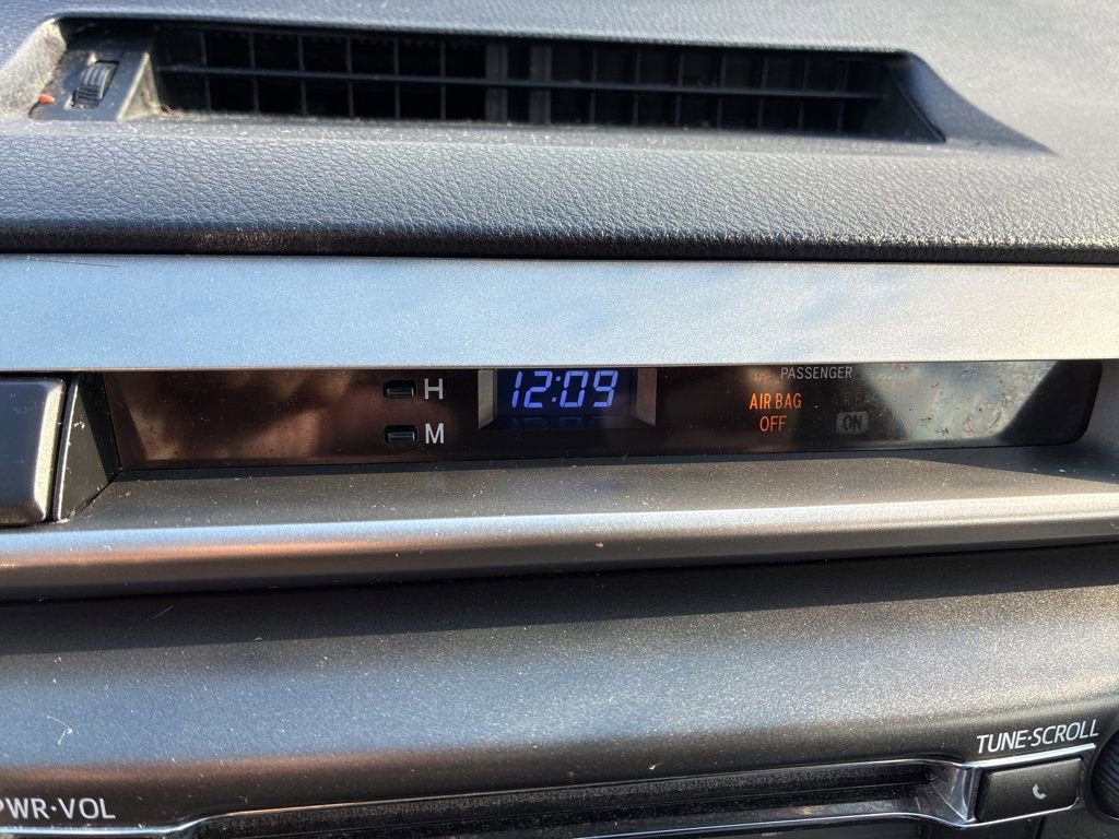 Used 2014 Toyota RAV4 XLE image 9