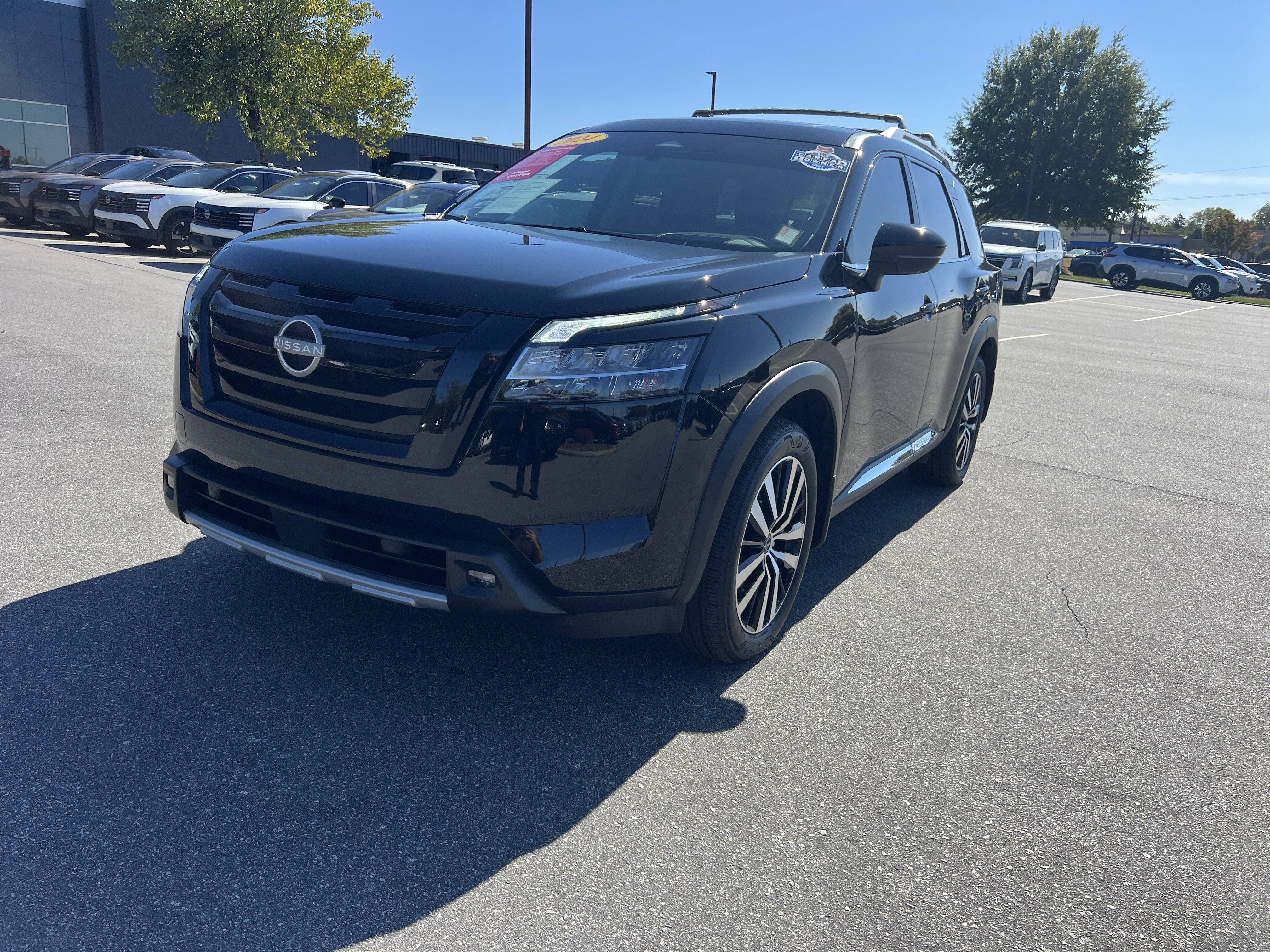 Certified 2024 Nissan Pathfinder Platinum w/ Black Appearance Package