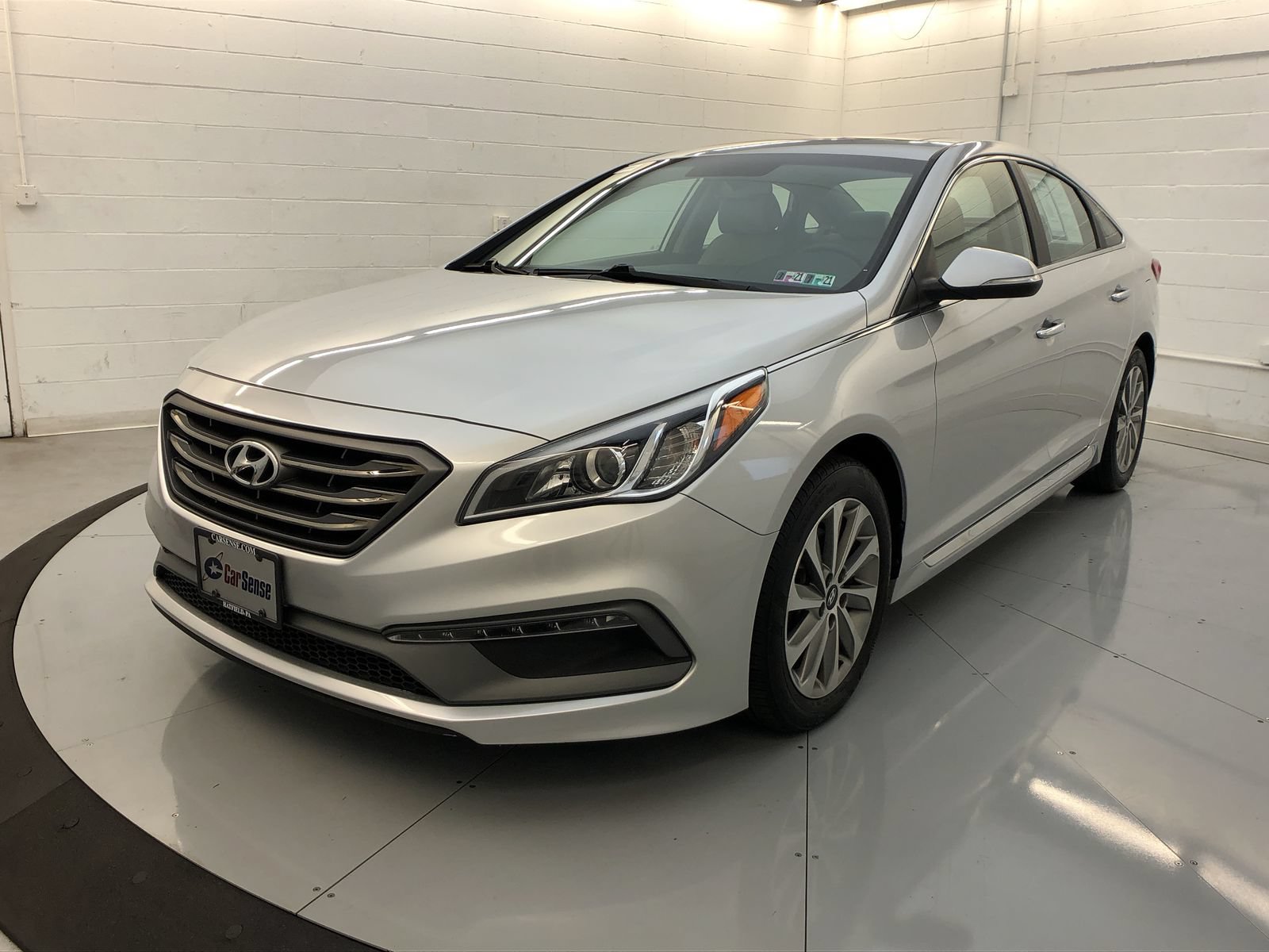 Used 2017 Hyundai Sonata Sport w/ Value Edition Package 02