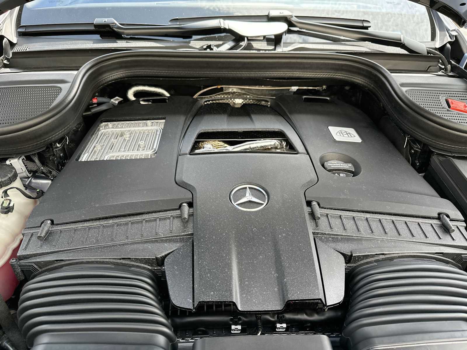 Used 2026 Mercedes-Benz Maybach GLS 600 4MATIC image 32