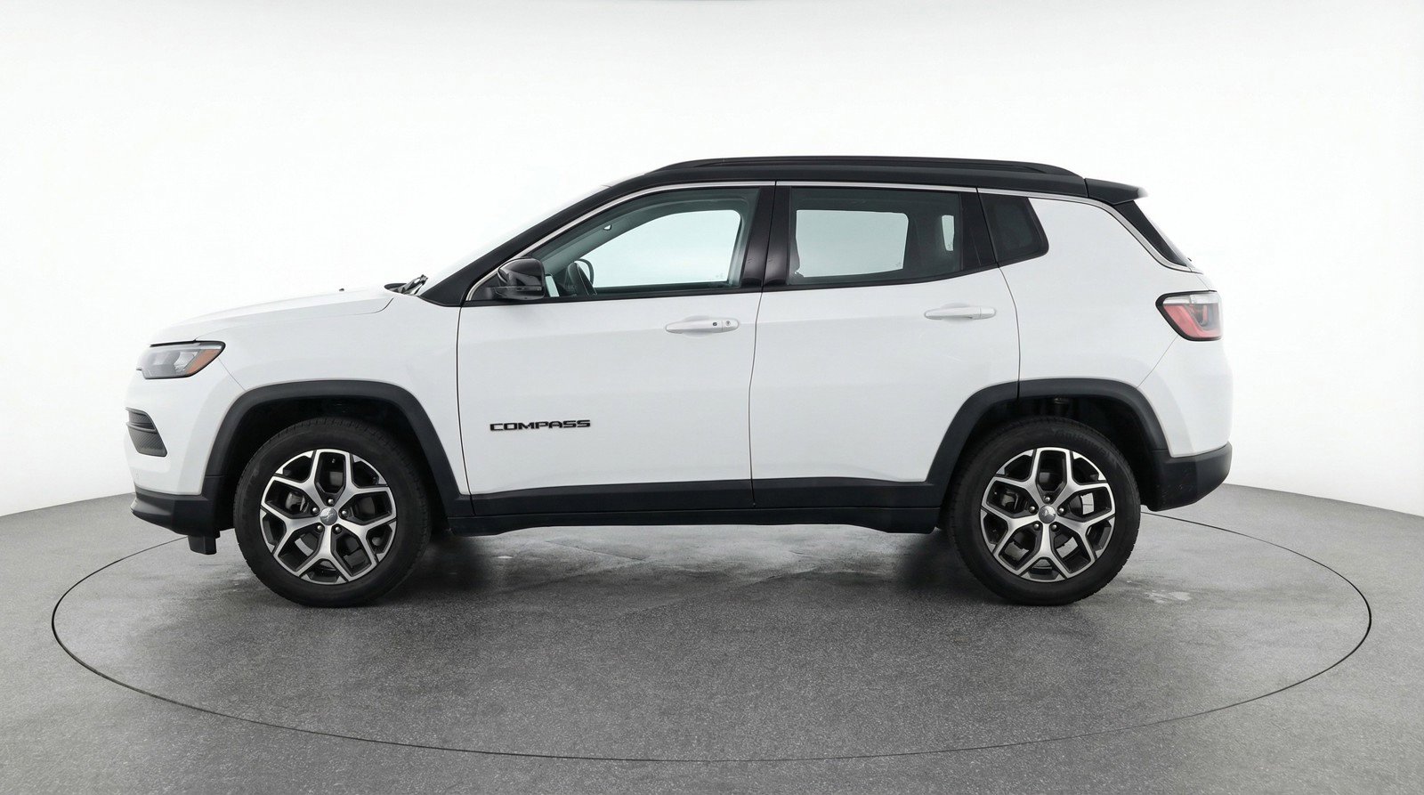Used 2025 Jeep Compass Limited image 5