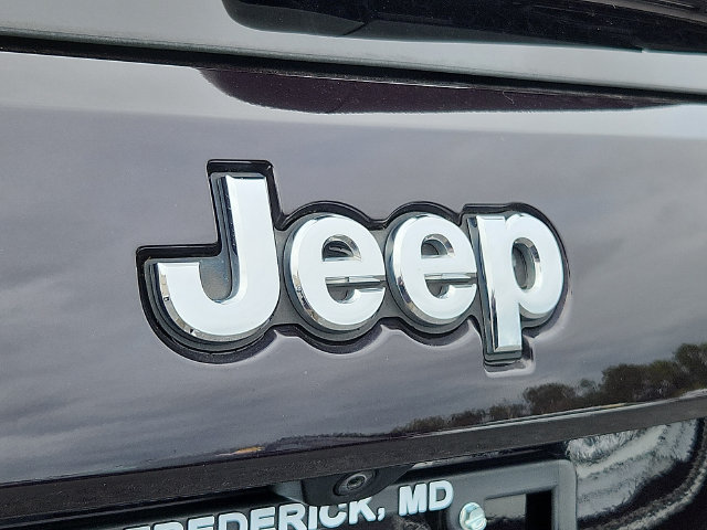 Used 2019 Jeep Grand Cherokee Limited w/ Trailer Tow Group IV AWD/4WD image 32