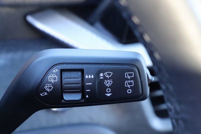 Used 2025 Ford Explorer Platinum w/ LUX Leather Package image 35