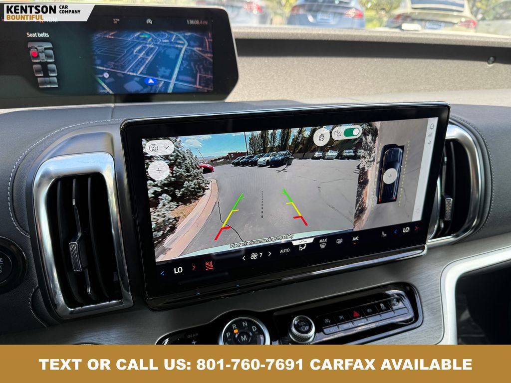 Used 2025 Ford Expedition Platinum image 30