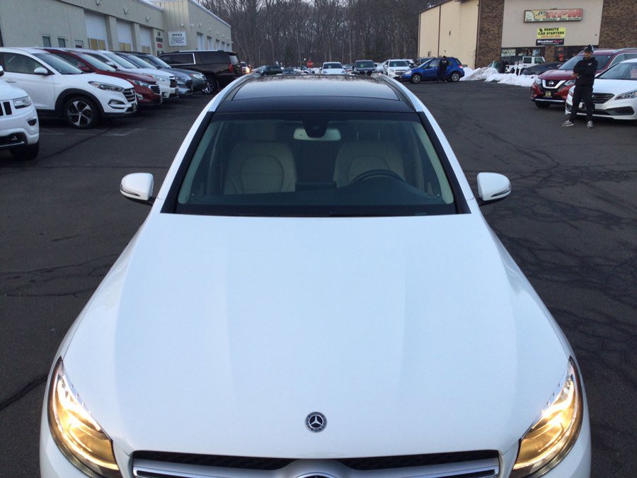 Used 2019 Mercedes-Benz GLC 300 4MATIC image 3