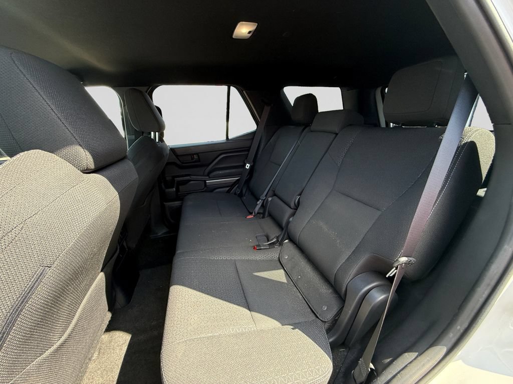 Used 2025 Toyota 4Runner SR5 AWD/4WD image 34