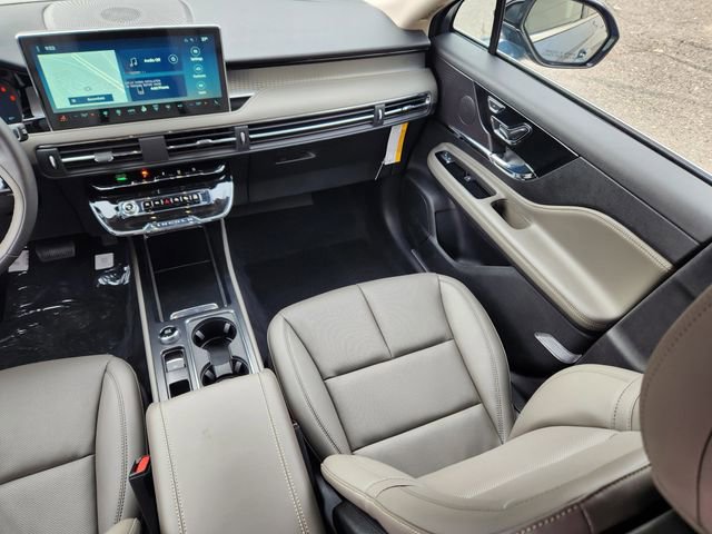 New 2026 Lincoln Corsair Premiere image 12