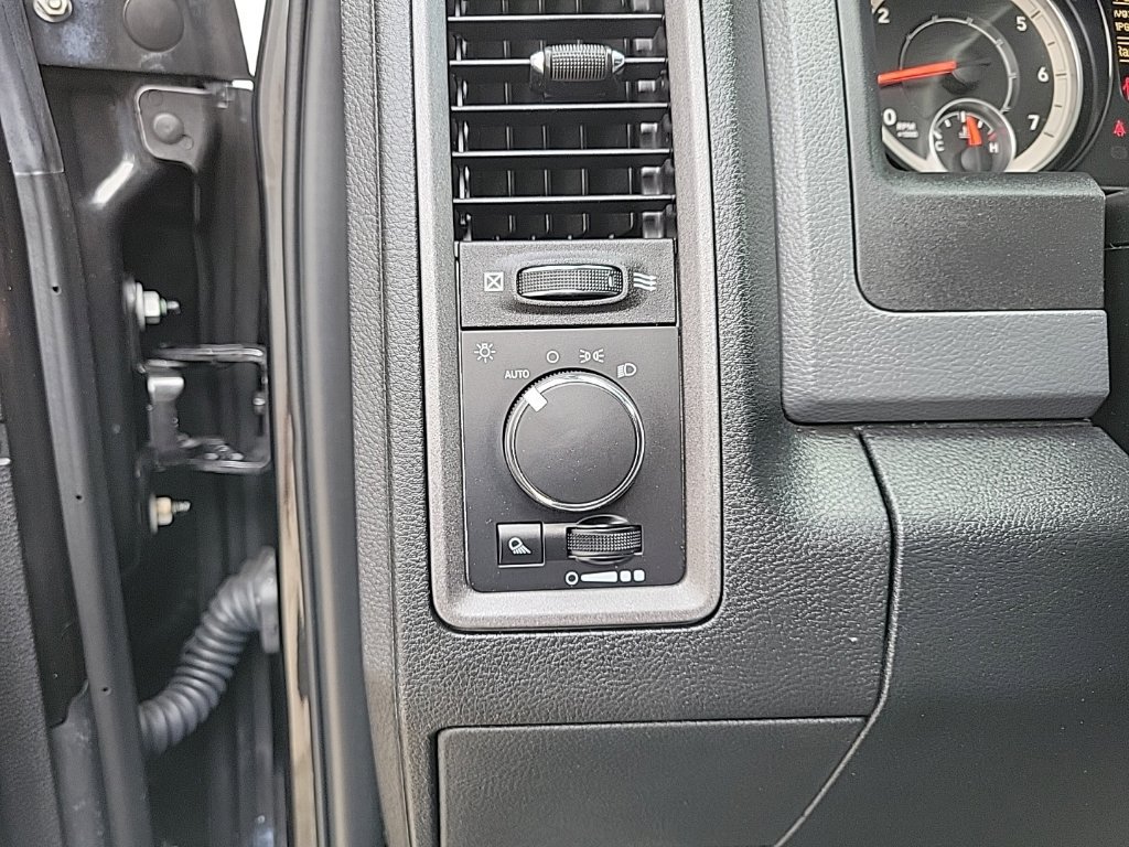 Used 2017 RAM 2500 Tradesman w/ Chrome Appearance Group AWD/4WD image 26