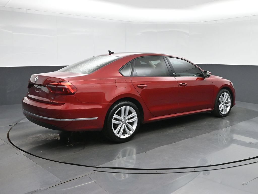 Used 2019 Volkswagen Passat 2.0T Wolfsburg w/ Wheels & Sunroof Package FWD image 7