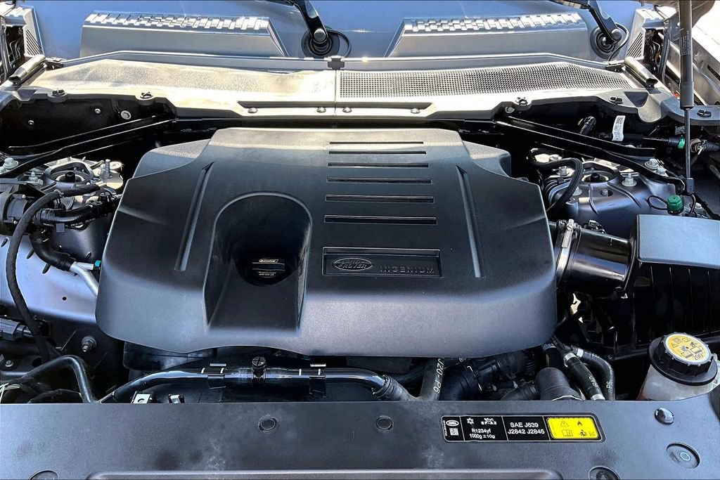 Used 2022 Land Rover Defender 110 X-Dynamic HSE AWD/4WD image 9