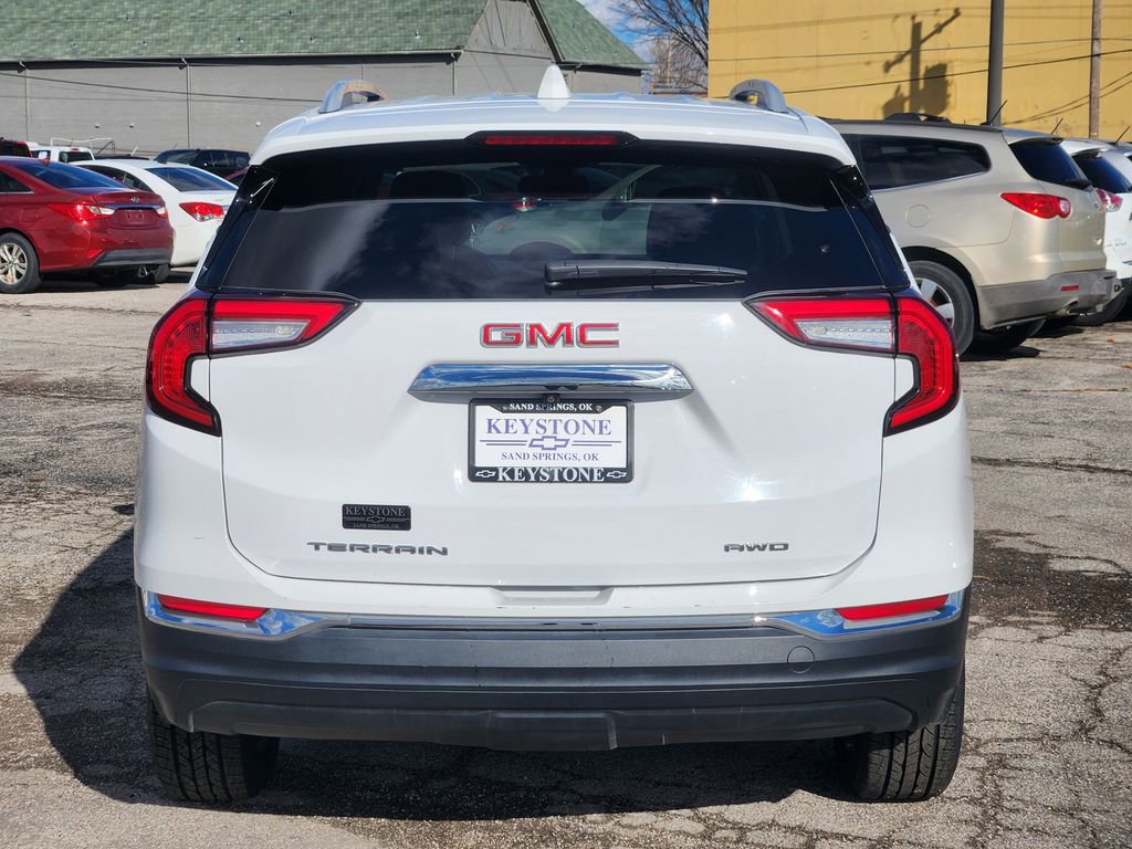 Used 2024 GMC Terrain SLT image 6