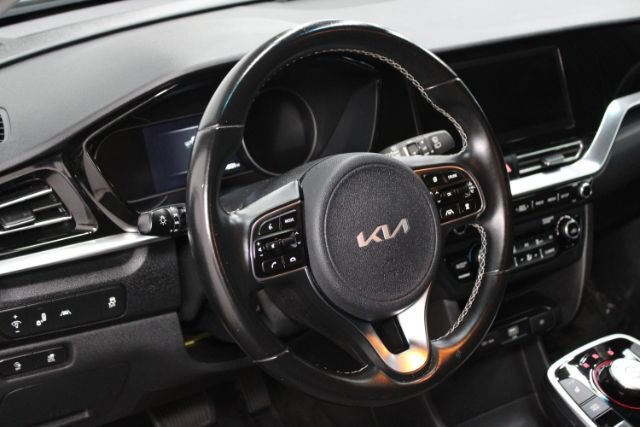 Used 2022 Kia Niro EX FWD image 15