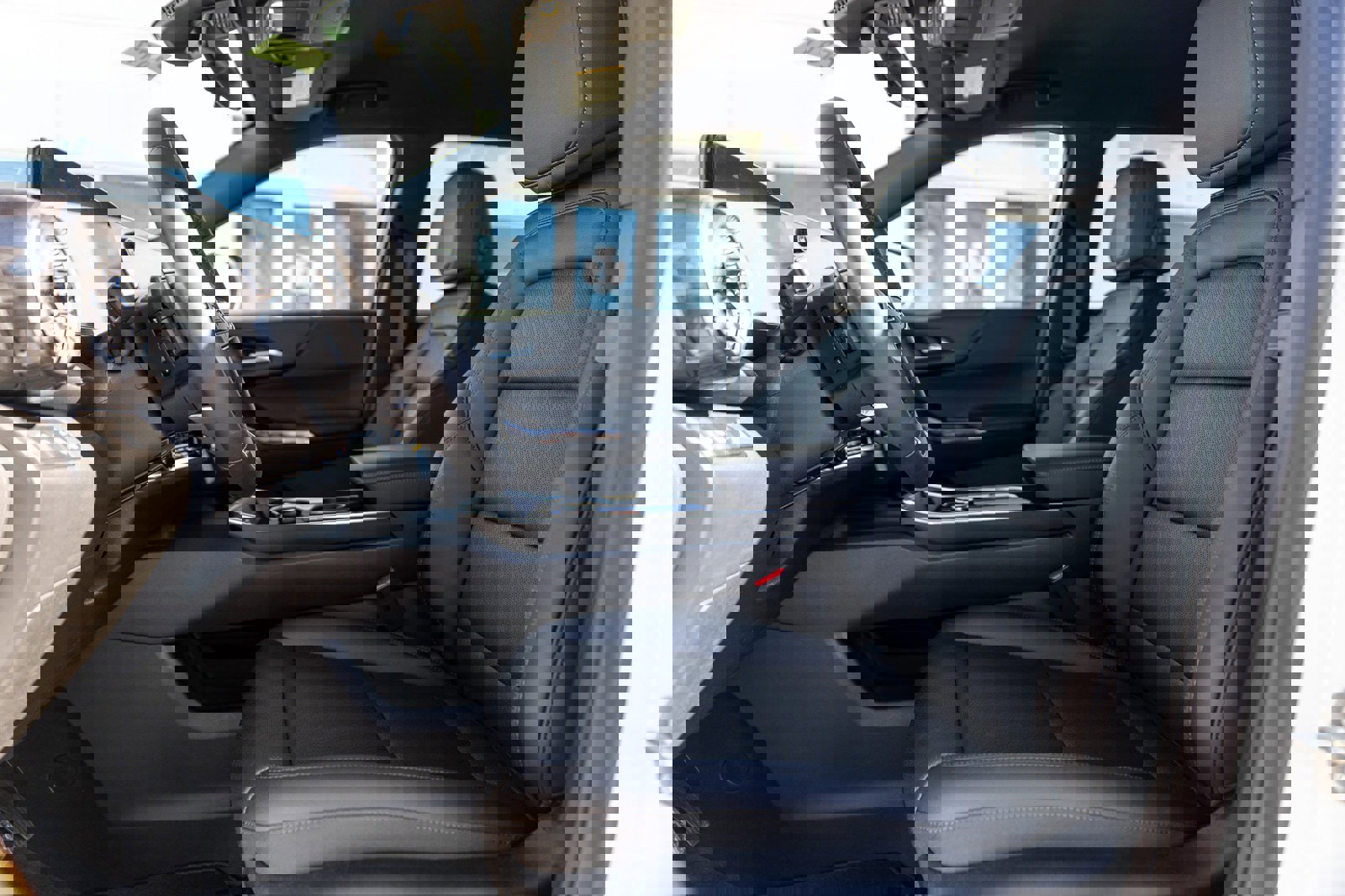 New 2026 Chevrolet Equinox LT w/ Convenience Package II image 9