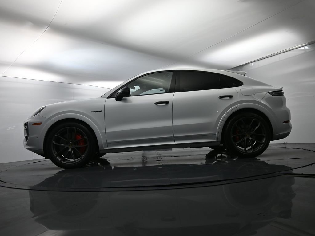 Certified 2024 Porsche Cayenne Turbo image 48